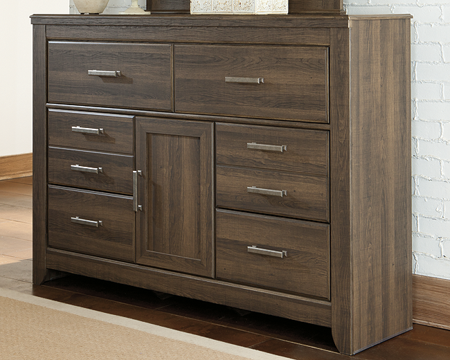 https://ashleyfurniture.scene7.com/is/image/AshleyFurniture/B251-31-10x8-CROP