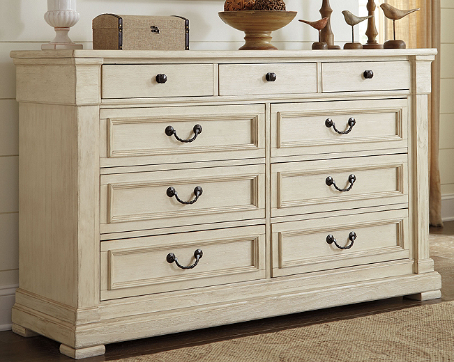 https://ashleyfurniture.scene7.com/is/image/AshleyFurniture/B647-31-10x8-CROP