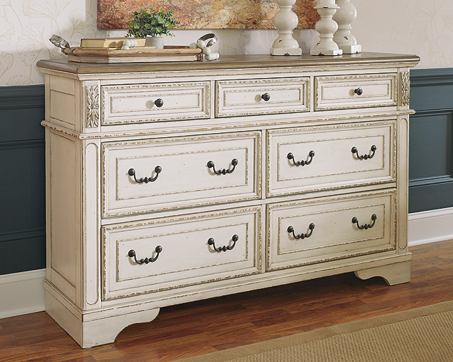 https://ashleyfurniture.scene7.com/is/image/AshleyFurniture/B743-31-10X8-CROP