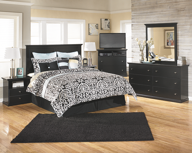 https://ashleyfurniture.scene7.com/is/image/AshleyFurniture/B138-31-36-38-57-91-SD