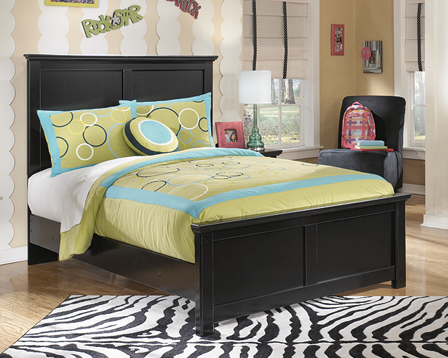 https://ashleyfurniture.scene7.com/is/image/AshleyFurniture/B138-87-84-86-A-SD