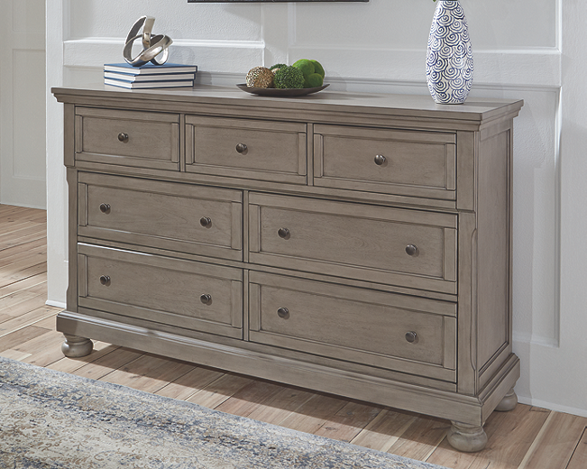 https://ashleyfurniture.scene7.com/is/image/AshleyFurniture/B733-31-10x8-CROP