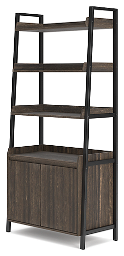 https://ashleyfurniture.scene7.com/is/image/AshleyFurniture/H304-17-ANGLE-ALT-SW-P1-KO