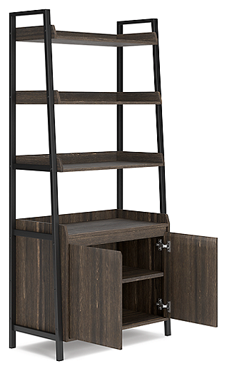 https://ashleyfurniture.scene7.com/is/image/AshleyFurniture/H304-17-ANGLE-OPEN-SW-P1-KO